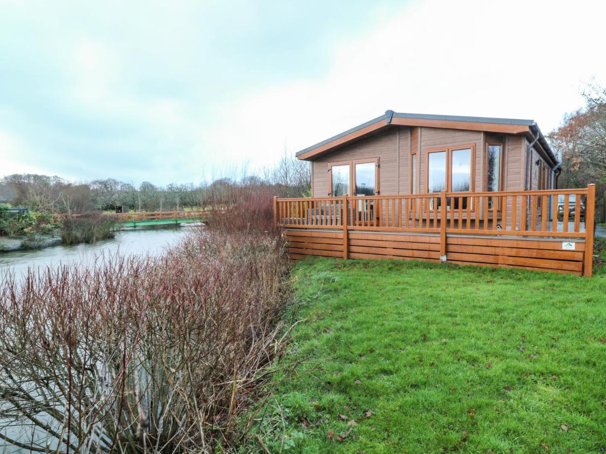 Braeburn Lodge Winkleigh Екстериор снимка