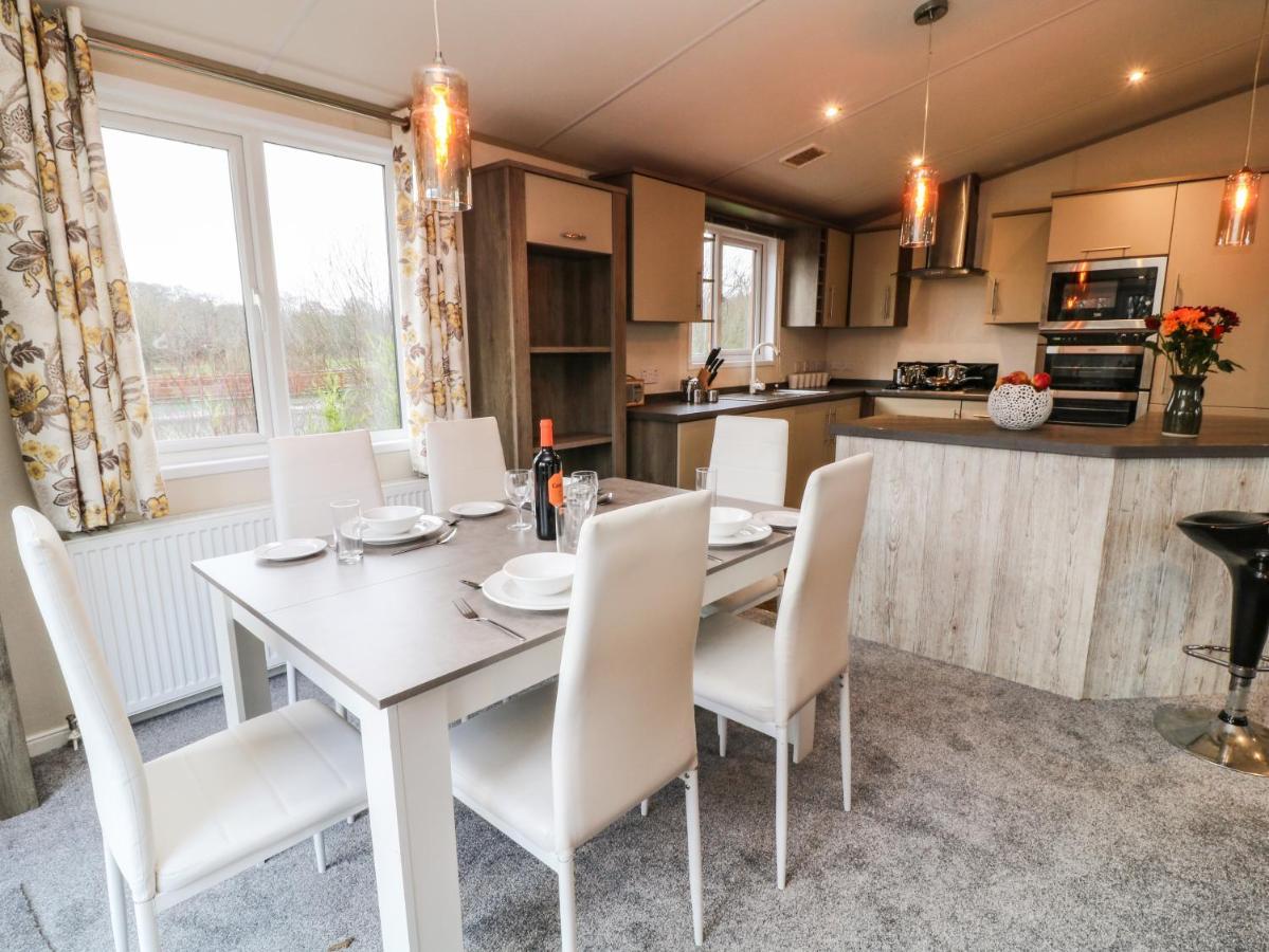 Braeburn Lodge Winkleigh Екстериор снимка
