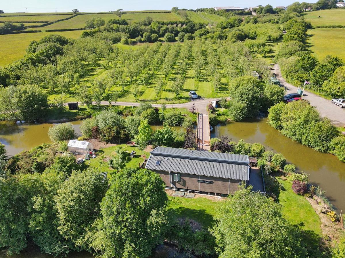 Braeburn Lodge Winkleigh Екстериор снимка